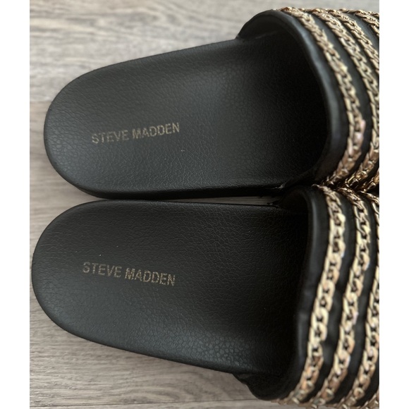 Like New! Steve Madden Black W/ Gold Chain Slides - Picture 3 of 6